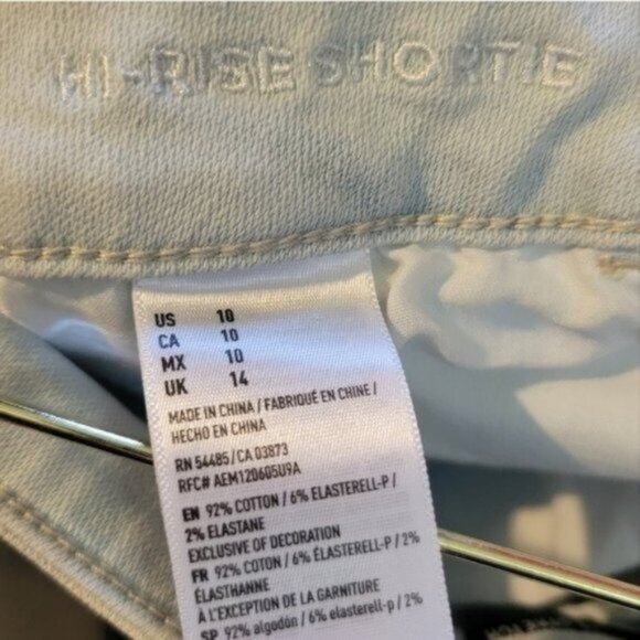 American Eagle | Super Stretch Hi-Rise Shortie Distressed Light Wash Denim Short - Picture 5 of 6